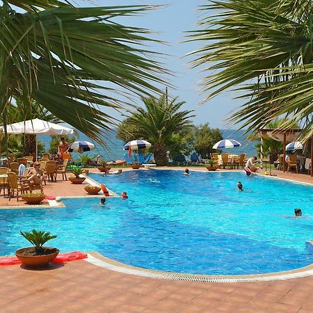 Hotel Oasis Кипарисия Экстерьер фото